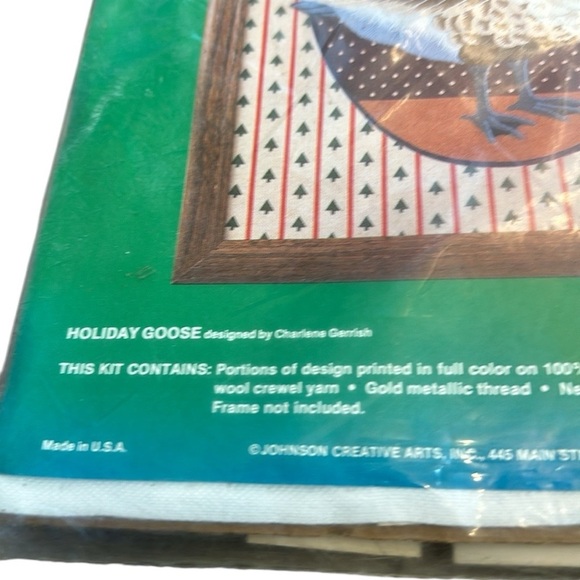 Festive Goose Wall Art with Brown Frame - Picture 3 of 4